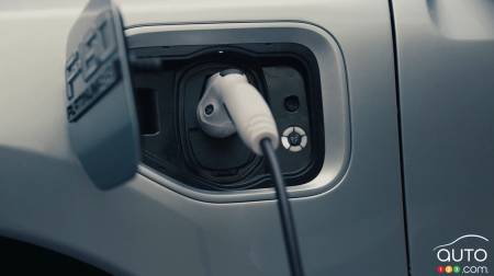 Ford F-150 Lightning, charging